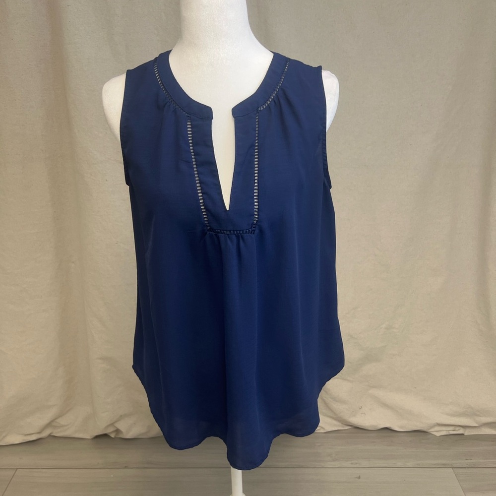 Mine Navy Blue Sleeveless‎ Split-Neck Blouse Women's Business Casual Sz M